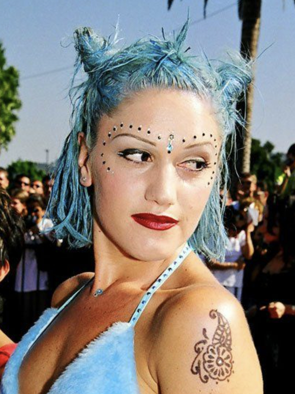 gwen stefani experimental jewelled thin eyebrows